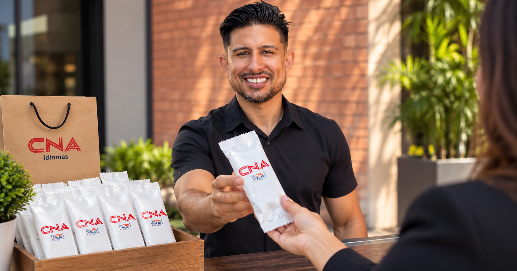 Ação corporativa com brindes personalizados e identidade visual